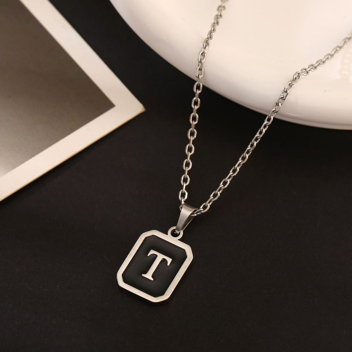 Colar em Aço Inoxidável com 26 Letras