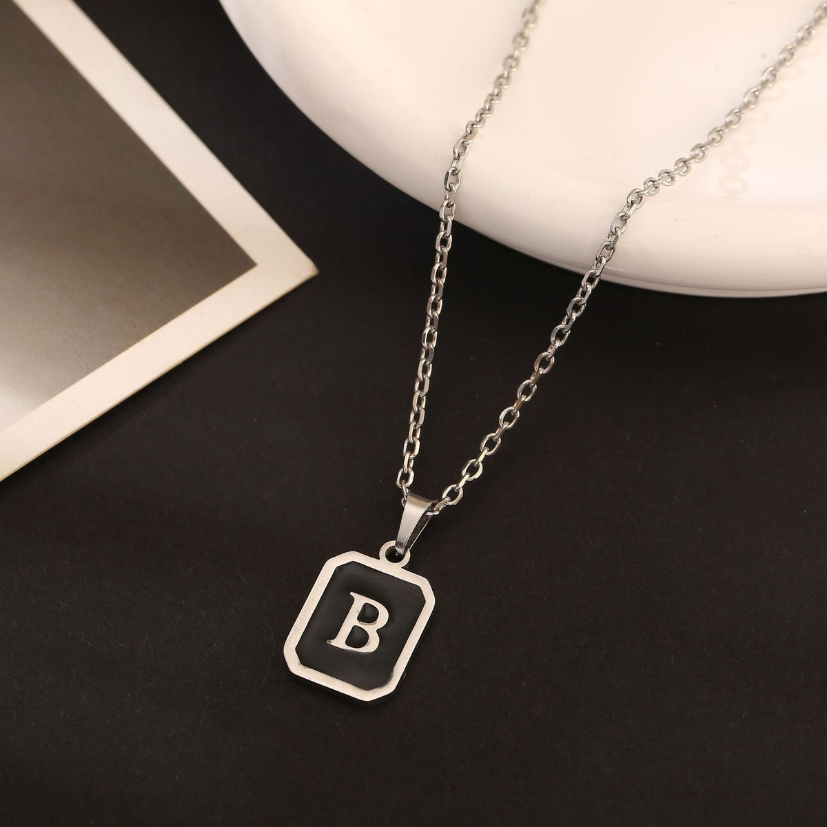 Colar em Aço Inoxidável com 26 Letras
