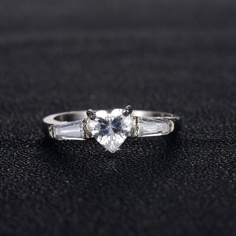 Anel de Diamante em Forma de Coração em Aço Inoxidável