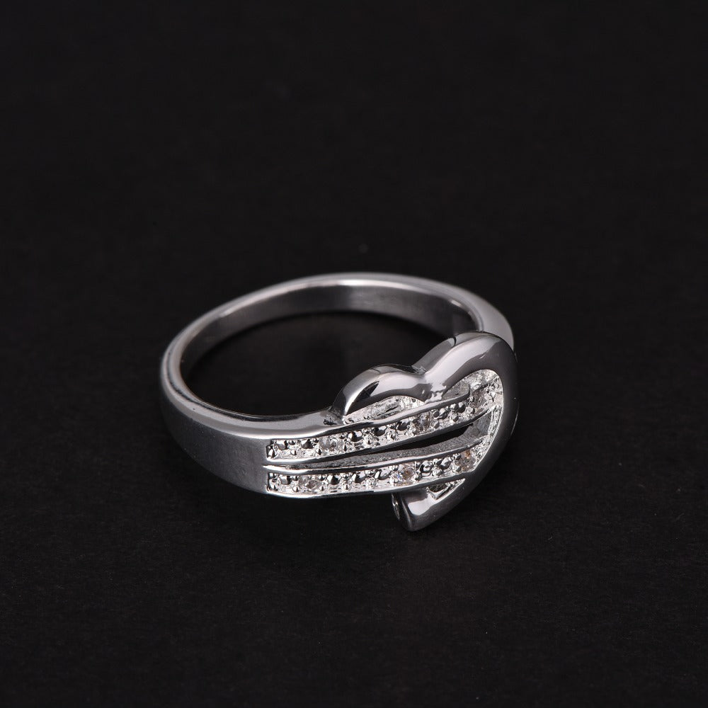 Anel com Diamante em Forma de Coração