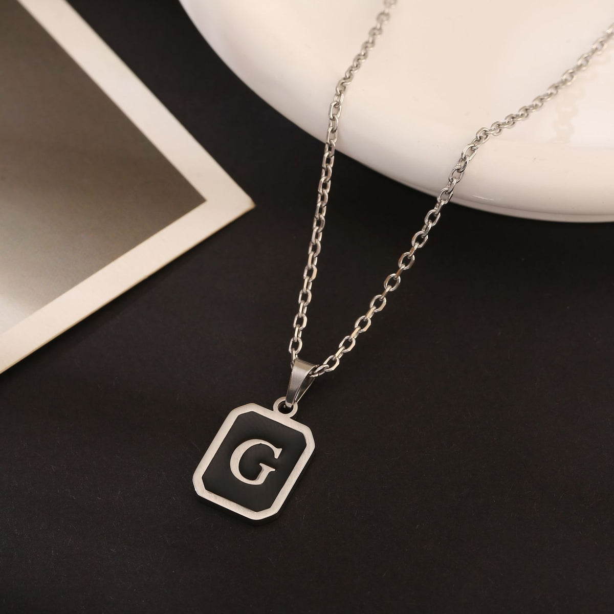 Colar em Aço Inoxidável com 26 Letras