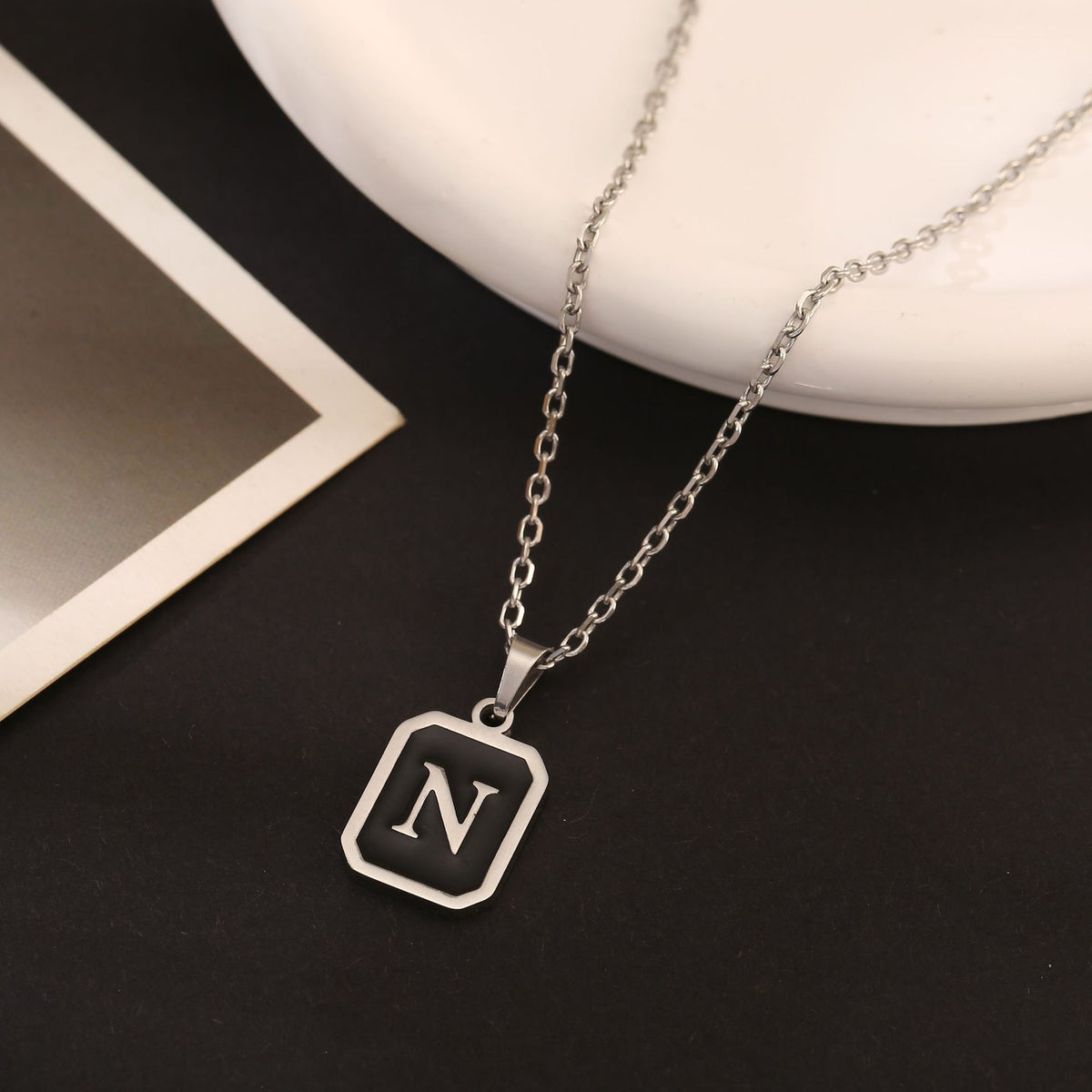 Colar em Aço Inoxidável com 26 Letras