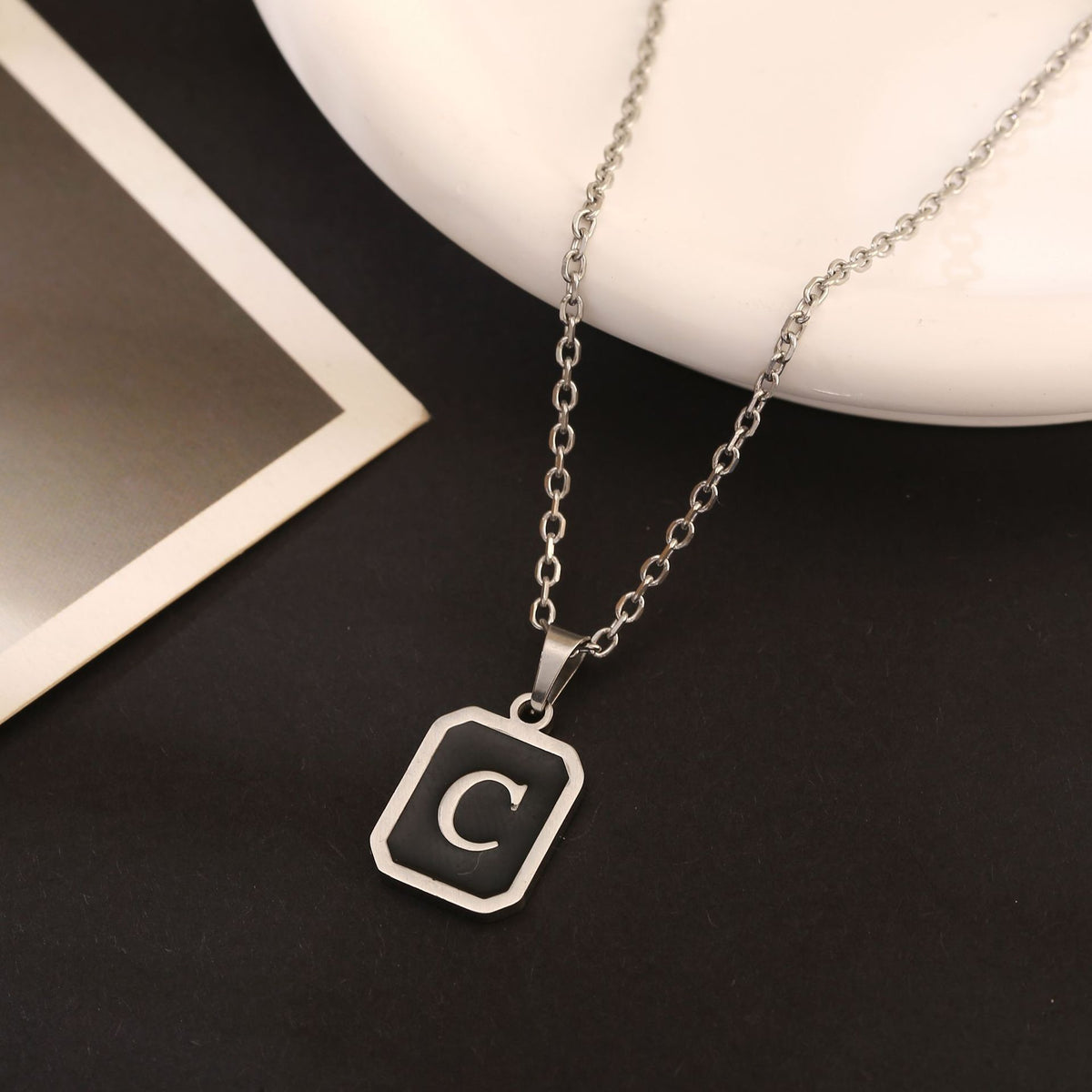 Colar em Aço Inoxidável com 26 Letras