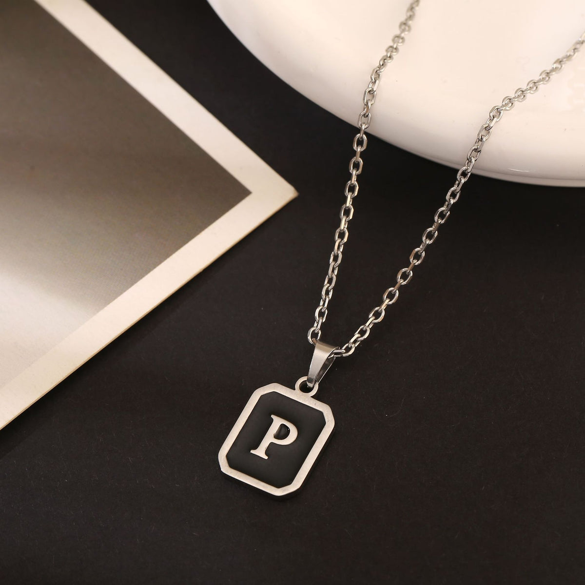 Colar em Aço Inoxidável com 26 Letras