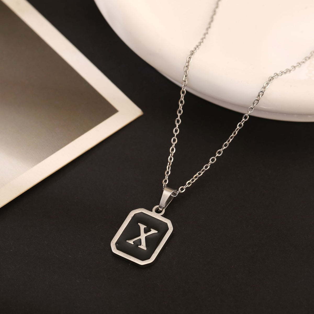 Colar em Aço Inoxidável com 26 Letras