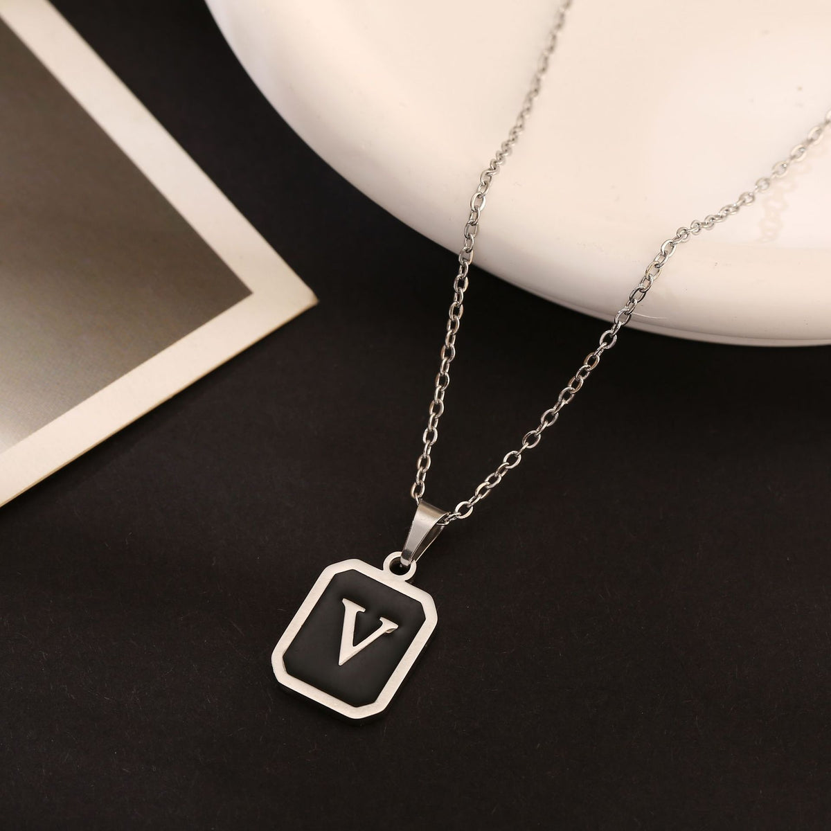 Colar em Aço Inoxidável com 26 Letras