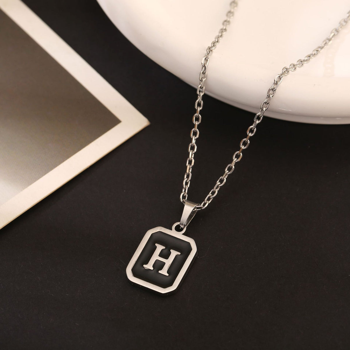 Colar em Aço Inoxidável com 26 Letras