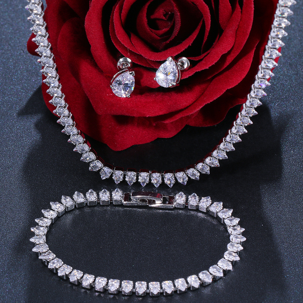 Conjunto de Joias com Corrente de Zircónias